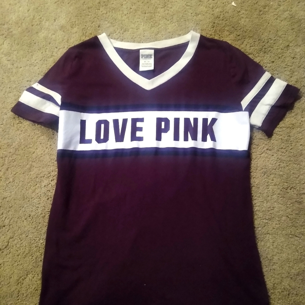 ⭕SOLD⭕XS VS PINK V neck T-shirt - Picture 1 of 2